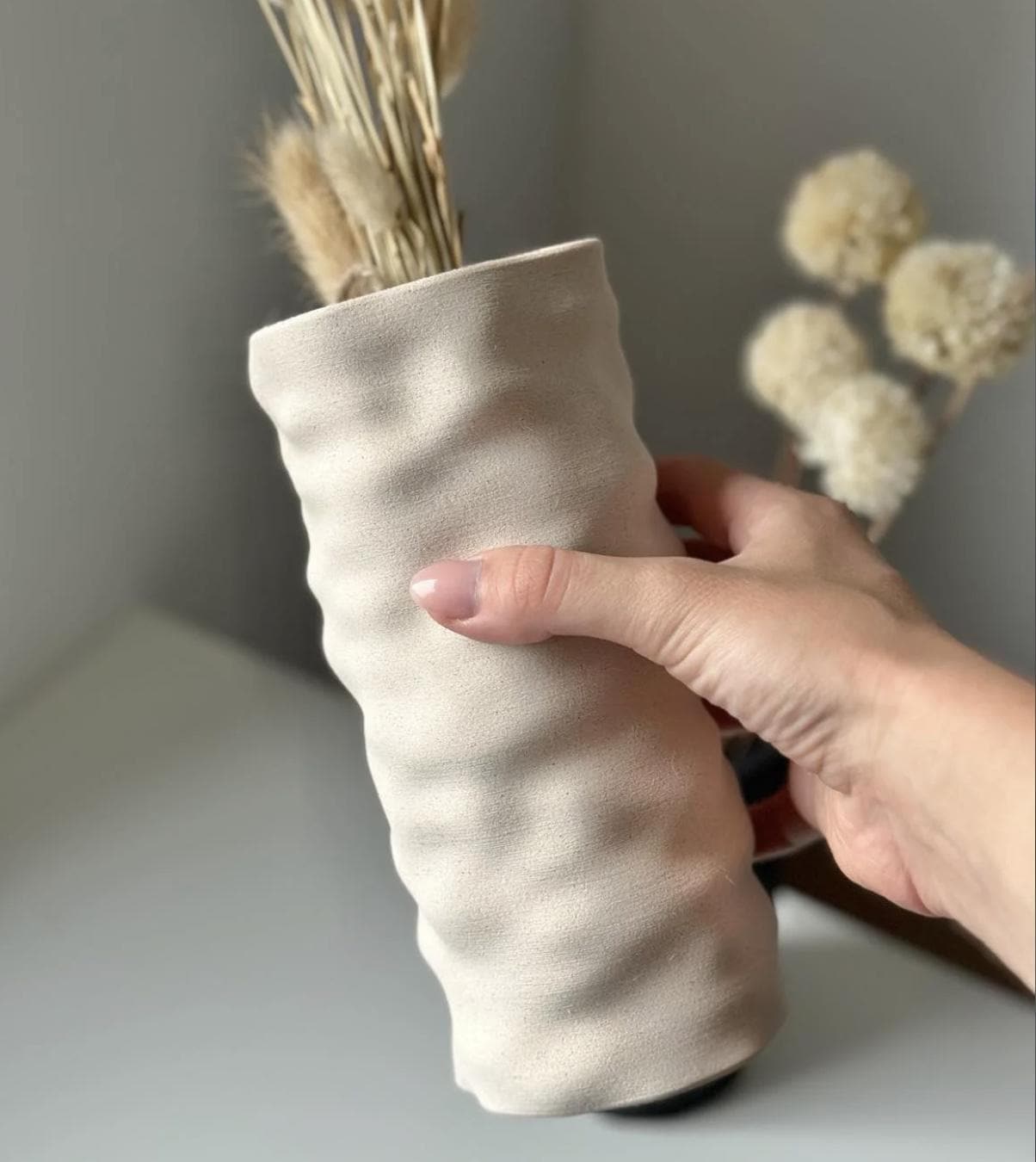Minimalist Vase: Modern Home Decor