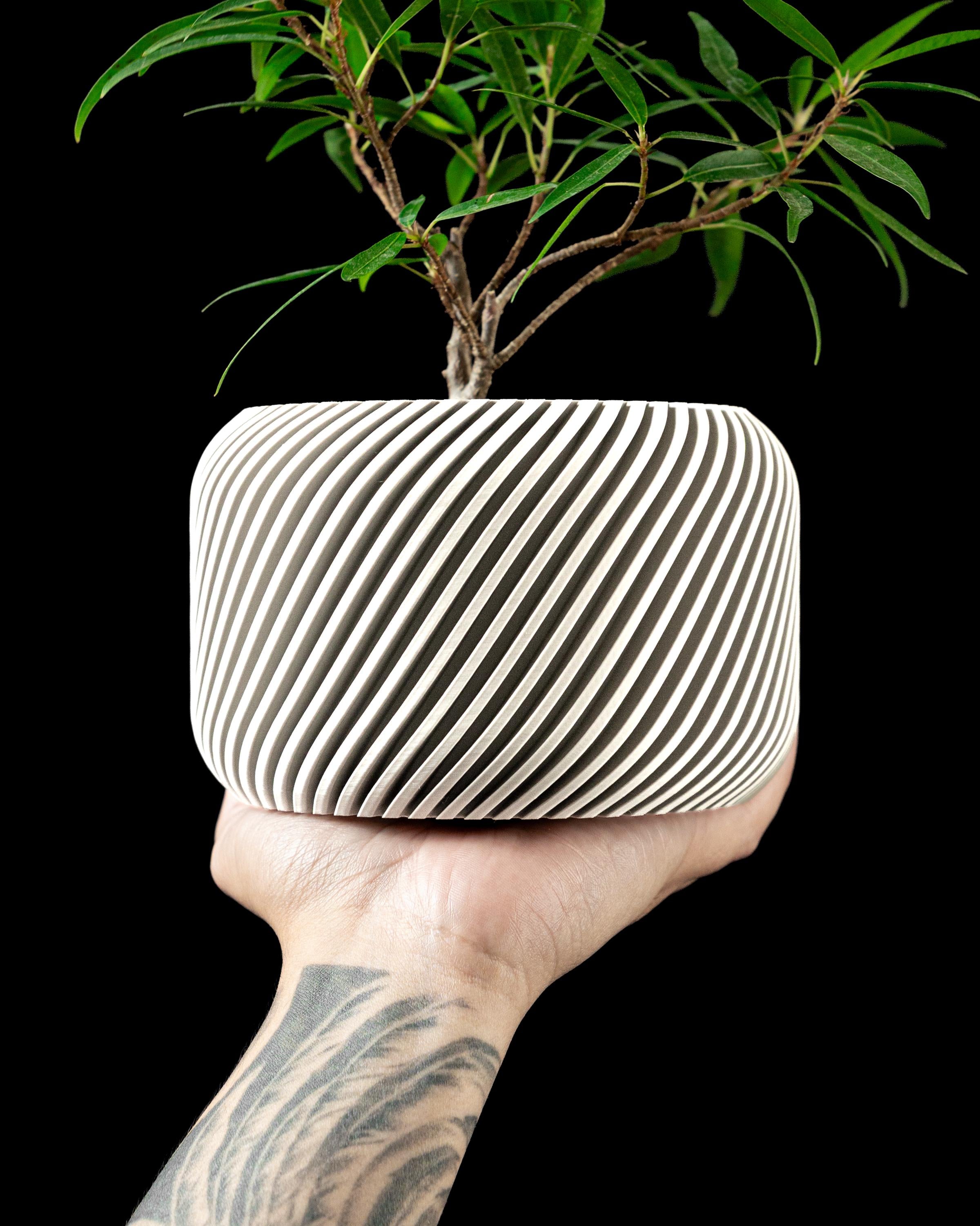 Slant Patterned Planter