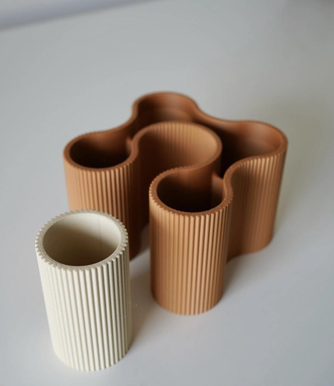 Minimalist Desk Organizer: Modern Pen Holder